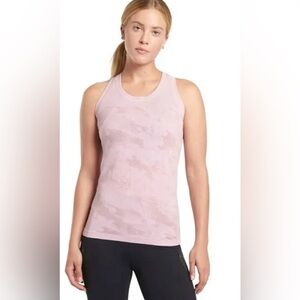 Athleta Momentum Seamless Racerback shirt